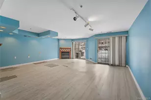 302 Pondside Dr, White Plains, NY 10607 - Photo 34