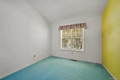 302 Pondside Drive, White Plains, NY 10607 - Photo 32