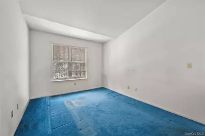 302 Pondside Drive, White Plains, NY 10607 - Photo 30