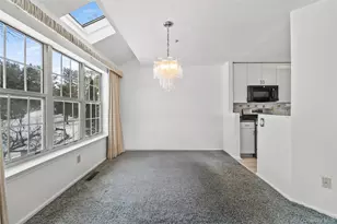 302 Pondside Dr, White Plains, NY 10607 - Photo 16