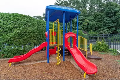 302 Pondside Drive, White Plains, NY 10607 - Photo 48