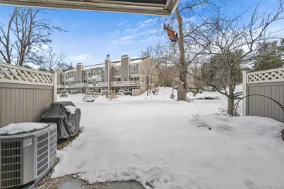 302 Pondside Drive, White Plains, NY 10607 - Photo 36