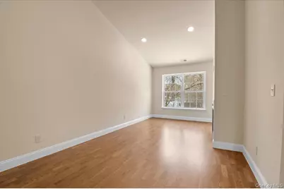 4 Steven Circle #4, Dix Hills, NY 11746 - Photo 12