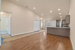 4 Steven Cir, Dix Hills, NY 11746 - Photo 8