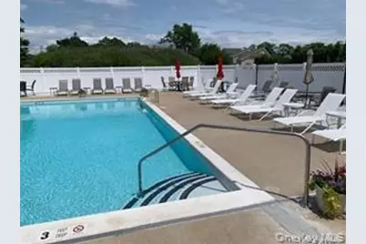 4 Steven Circle #4, Dix Hills, NY 11746 - Photo 34