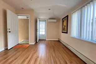 69-52 Cloverdale Blvd, Bayside, NY 11364 - Photo 18