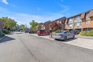 154-23 Riverside Dr, Whitestone, NY 11357 - Photo 16