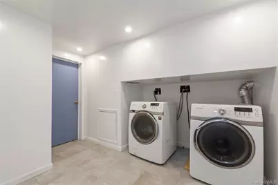 154-09 35th Avenue, Flushing, NY 11354 - Photo 18