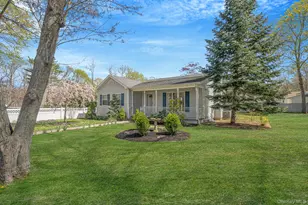 169 Woodland Dr, Mastic Beach, NY 11951 - Photo 2