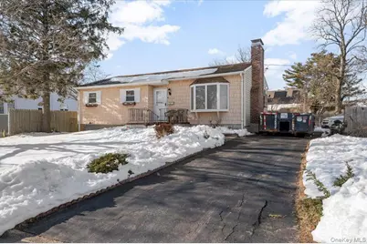 342 9th Street, West Babylon, NY 11704 - Photo 1