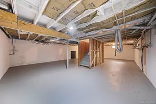 22 Overbrook St, Riverhead, NY 11901 - Photo 32