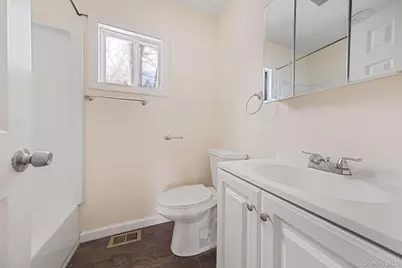 22 Overbrook Street, Riverhead, NY 11901 - Photo 14