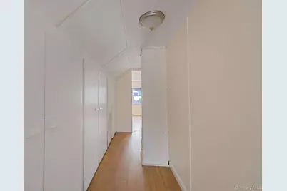 22 Overbrook Street, Riverhead, NY 11901 - Photo 28