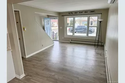 [Address not provided], Levittown, NY 11756 - Photo 14