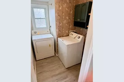 [Address not provided], Levittown, NY 11756 - Photo 8