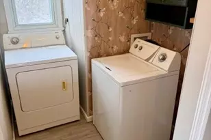 [Address not provided], Levittown, NY 11756 - Photo 8