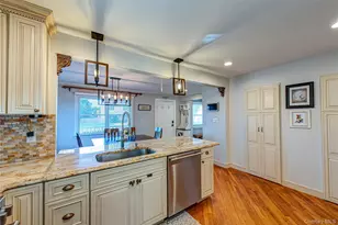 9 Donna Pl, East Islip, NY 11730 - Photo 16