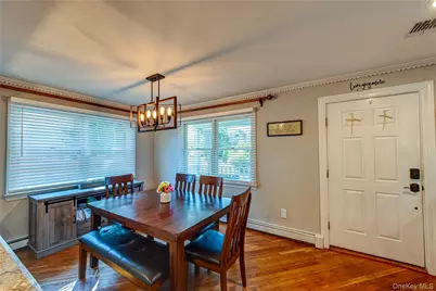 9 Donna Place, East Islip, NY 11730 - Photo 12