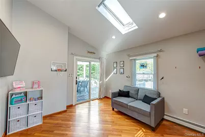 9 Donna Place, East Islip, NY 11730 - Photo 22