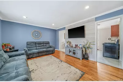 24 Lantern Street, Huntington, NY 11743 - Photo 2