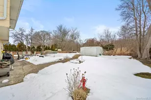 90 Babylon Ave, West Islip, NY 11795 - Photo 20
