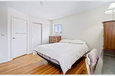 90 Babylon Avenue, West Islip, NY 11795 - Photo 10