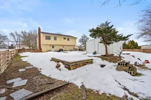 90 Babylon Ave, West Islip, NY 11795 - Photo 22