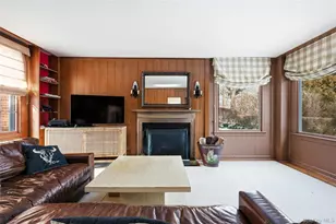 74 Peacock Ln, Locust Valley, NY 11560 - Photo 10