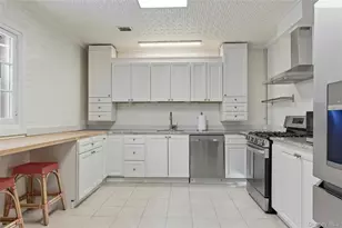 74 Peacock Ln, Locust Valley, NY 11560 - Photo 6