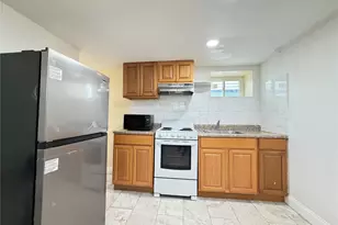 99-15 202nd St, Hollis, NY 11423 - Photo 18