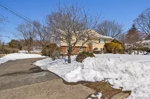 7 Lake Dr, Sparkill, NY 10976 - Photo 2