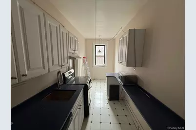 222 7th Street #2H, Garden City, NY 11530 - Photo 12