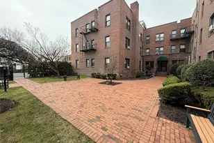 222 7th St, Garden City, NY 11530 - Photo 4