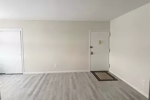 3 Toms Point Ln, Port Washington, NY 11050 - Photo 2