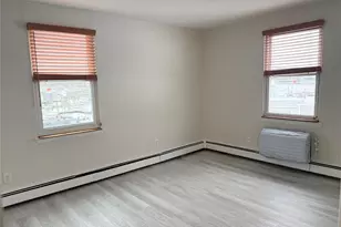 3 Toms Point Ln, Port Washington, NY 11050 - Photo 10