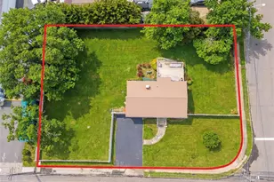 1682 Church St, Holbrook, NY 11741 - Photo 2