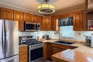 3 Wilcox Ave, Highland, NY 12528 - Photo 4