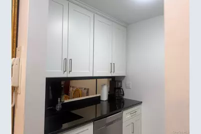 601 Chestnut Street #A-21, Cedarhurst, NY 11516 - Photo 20