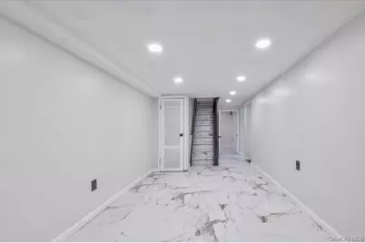 3523 Laconia Avenue, Bronx, NY 10469 - Photo 30