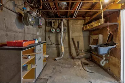 3523 Laconia Avenue, Bronx, NY 10469 - Photo 32