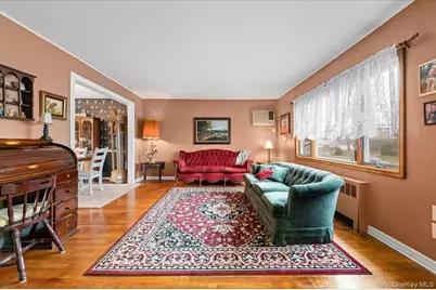 6 Gateway Street, Bethpage, NY 11714 - Photo 6