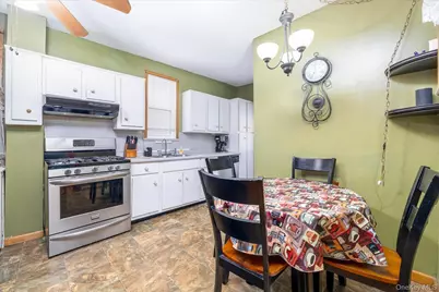 36 Hudson Avenue, Valley Stream, NY 11580 - Photo 8