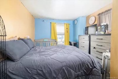 36 Hudson Avenue, Valley Stream, NY 11580 - Photo 16