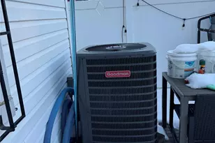 137-31 170th St, Jamaica, NY 11434 - Photo 8