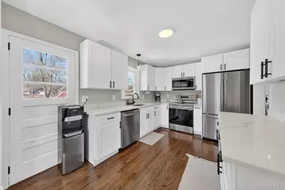 15 Laffin Lane, Poughkeepsie, NY 12603 - Photo 12