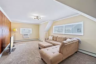 68 Summer Ln, Hicksville, NY 11801 - Photo 14