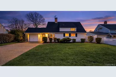 68 Summer Lane, Hicksville, NY 11801 - Photo 1