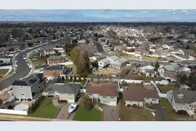 4057 Eve Drive, Seaford, NY 11783 - Photo 18