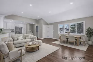 4057 Eve Dr, Seaford, NY 11783 - Photo 4