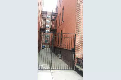 315 E 94th Street, Brooklyn, NY 11212 - Photo 4
